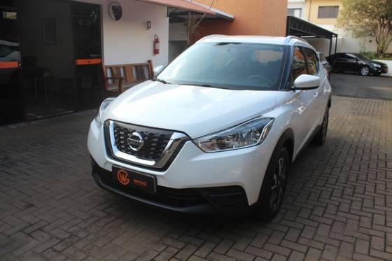 NISSAN KICKS 1.6 16V FLEXSTART S 4P XTRONIC NISSAN KICKS 1.6 16V FLEXSTART S 4P XTRONIC